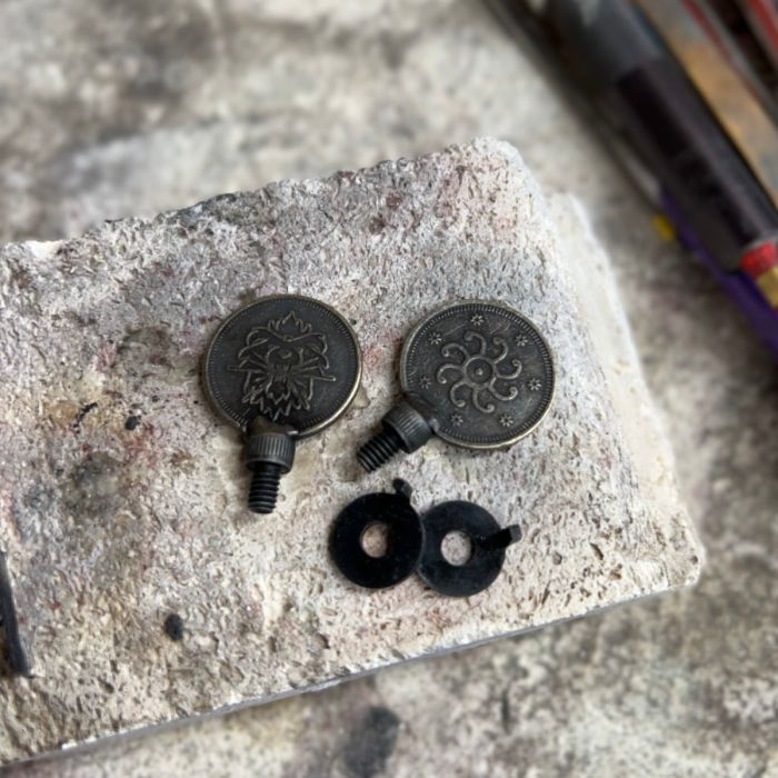 Brass Coin Thumbscrews